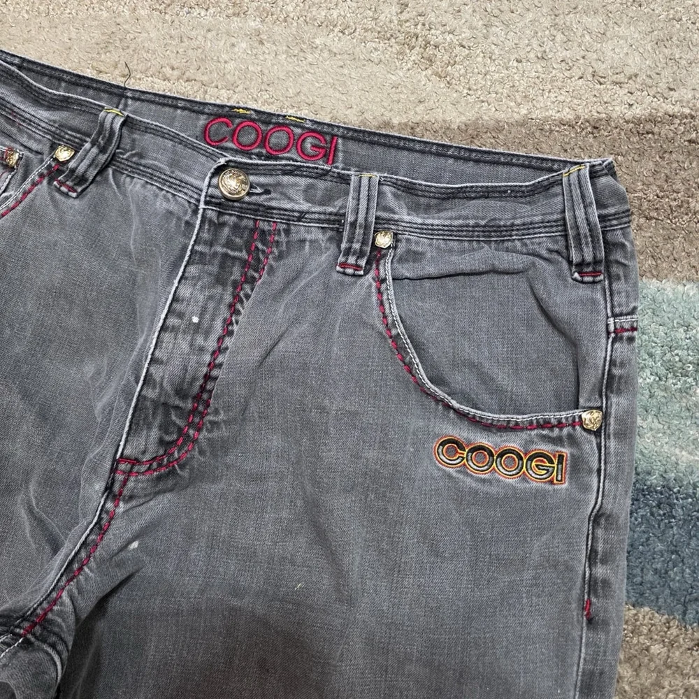 Coogi Australia Jeans W42 L35 Gray Baggy Embroidered Back Pockets Red Stitch